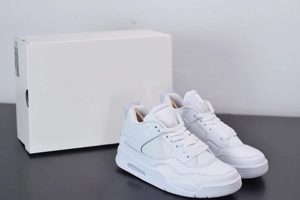 NK AJ 4 Retro Metallic Purple